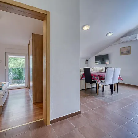 Radmila-3 By Interhome * Šilo